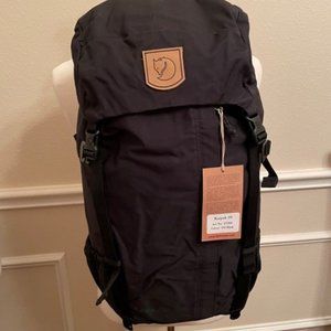 Fjallraven Kaipak 28 Trekking Backpack 27084-550 Black